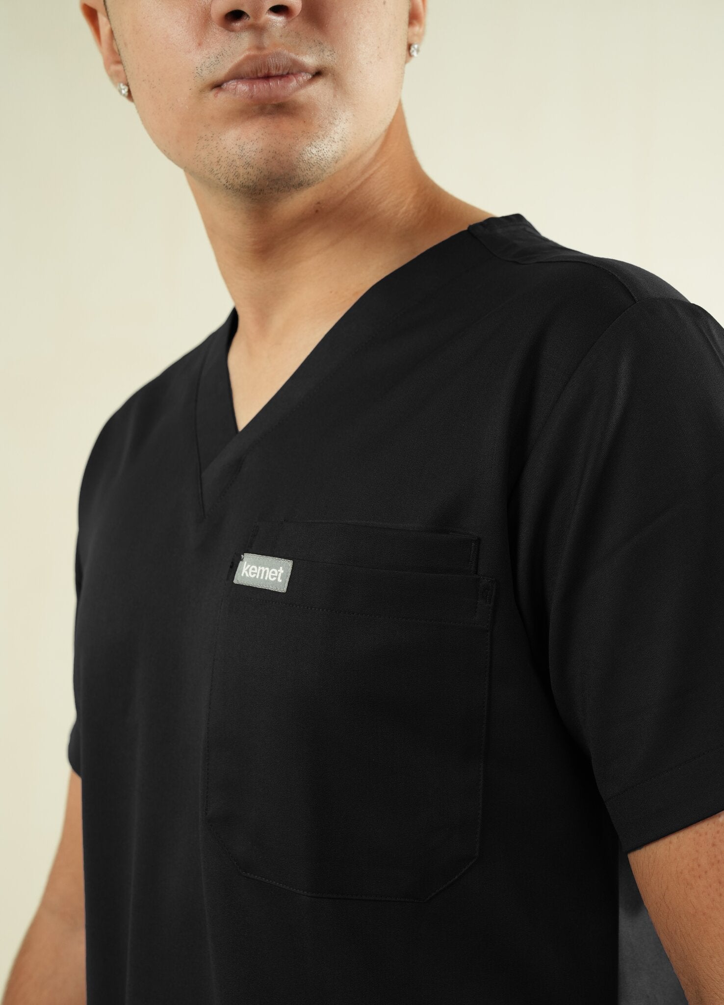 Atlas 3-Pocket Scrub Top Kemet