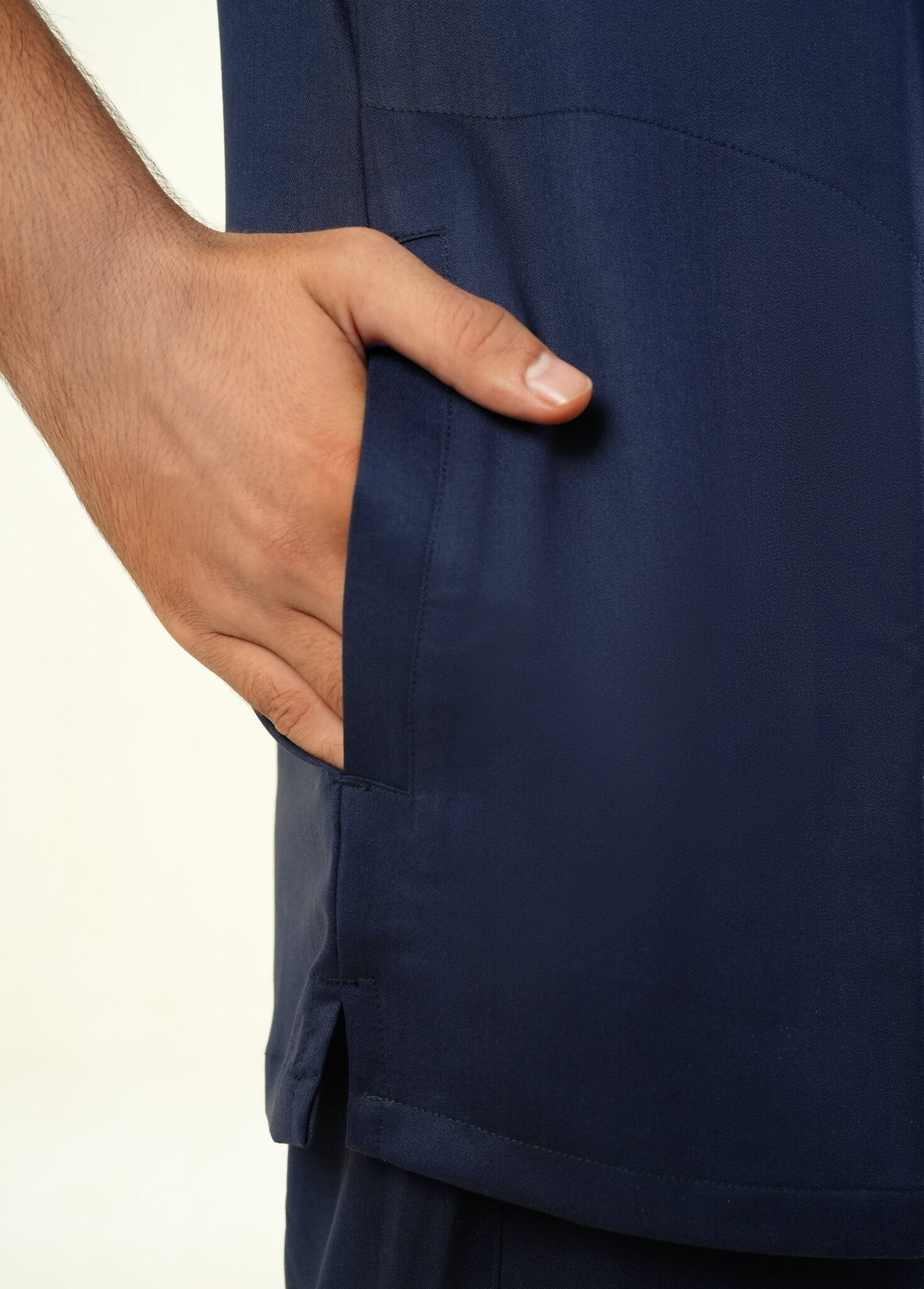 Atlas 3-Pocket Scrub Top Kemet