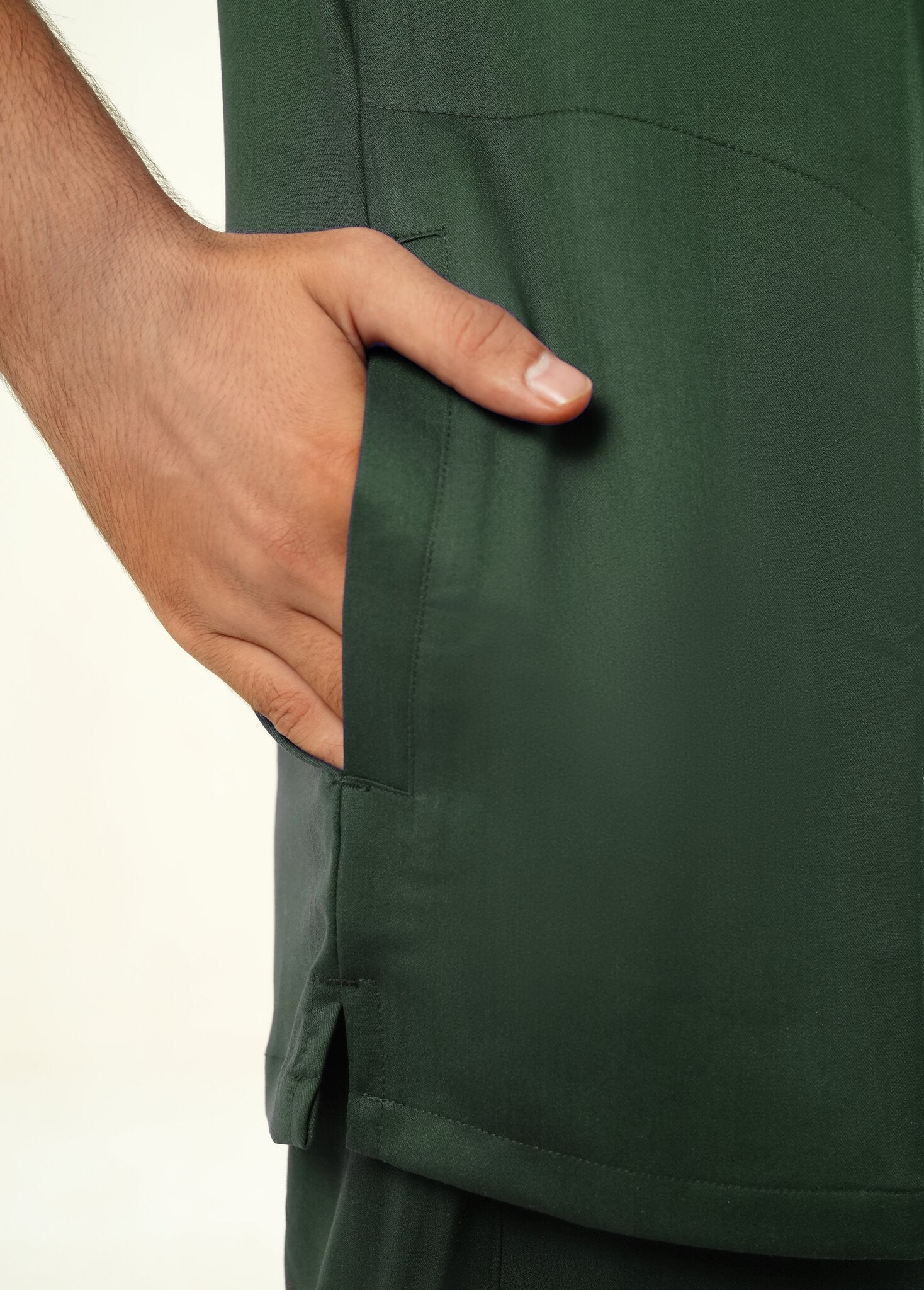 Atlas 3-Pocket Scrub Top Kemet