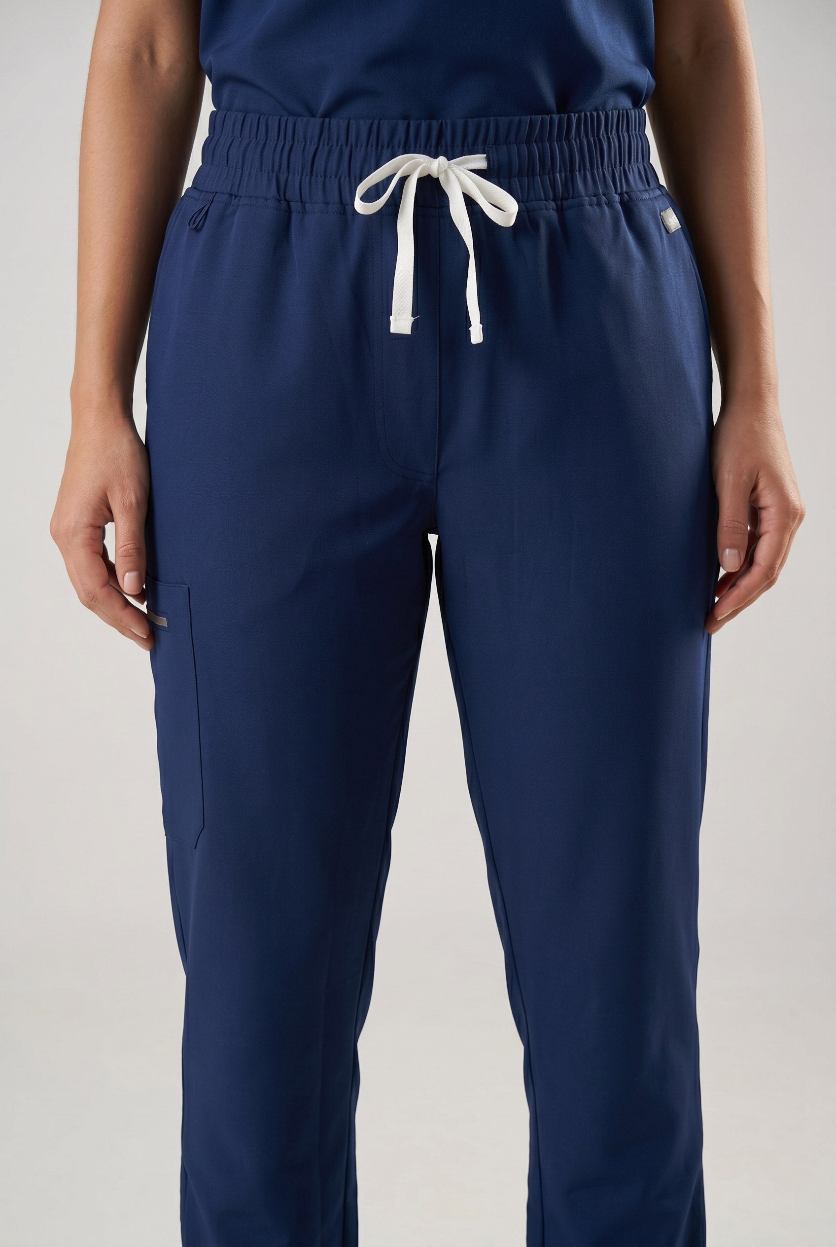 Daisy 6 Pocket Scrub Bottom Kemet