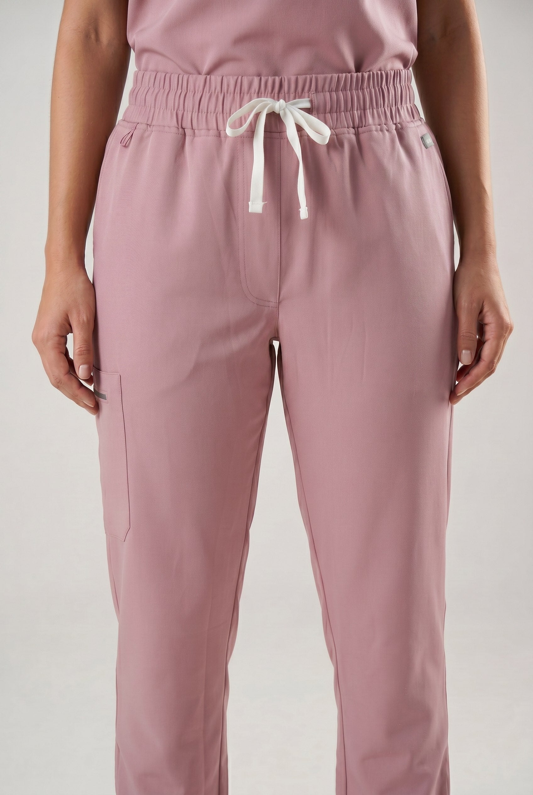Daisy 6 Pocket Scrub Bottom Kemet