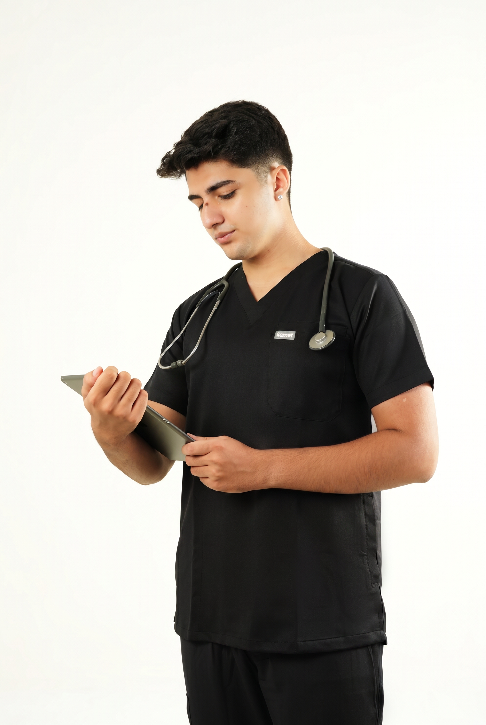 Atlas 3-Pocket Scrub Top Kemet